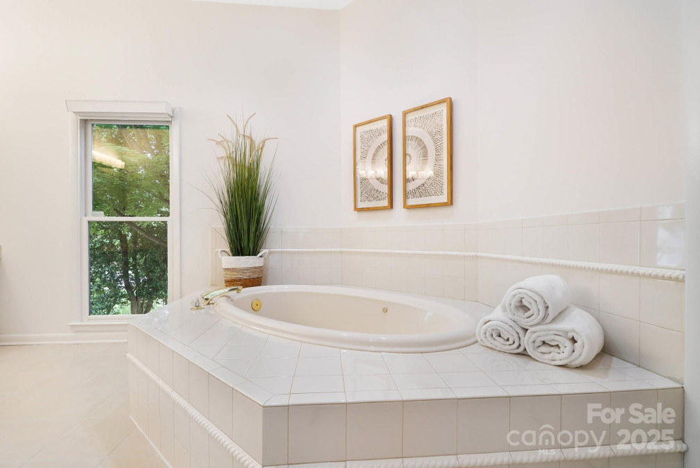 1245 Bellemeade Ln Charlotte, NC 28270