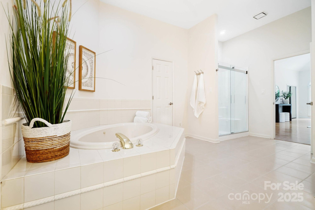 1245 Bellemeade Ln Charlotte, NC 28270