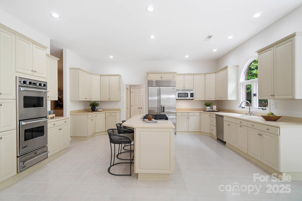 1245 Bellemeade Ln Charlotte, NC 28270