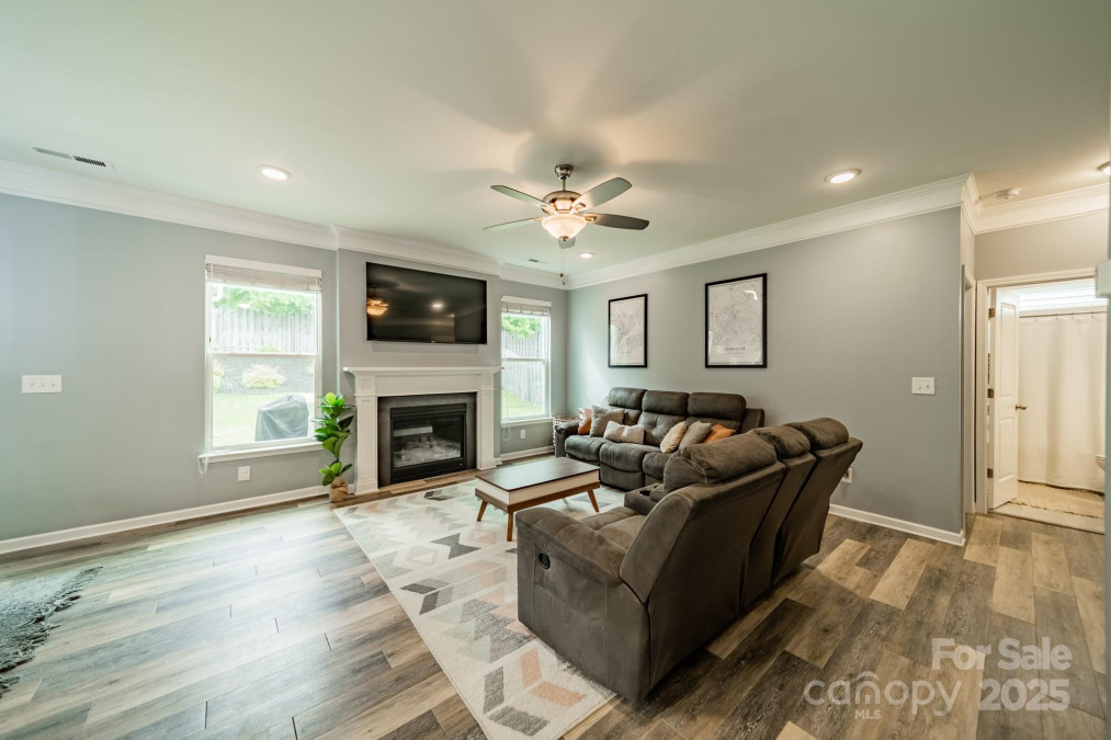 3205 Berry Creek Rd Charlotte, NC 28214