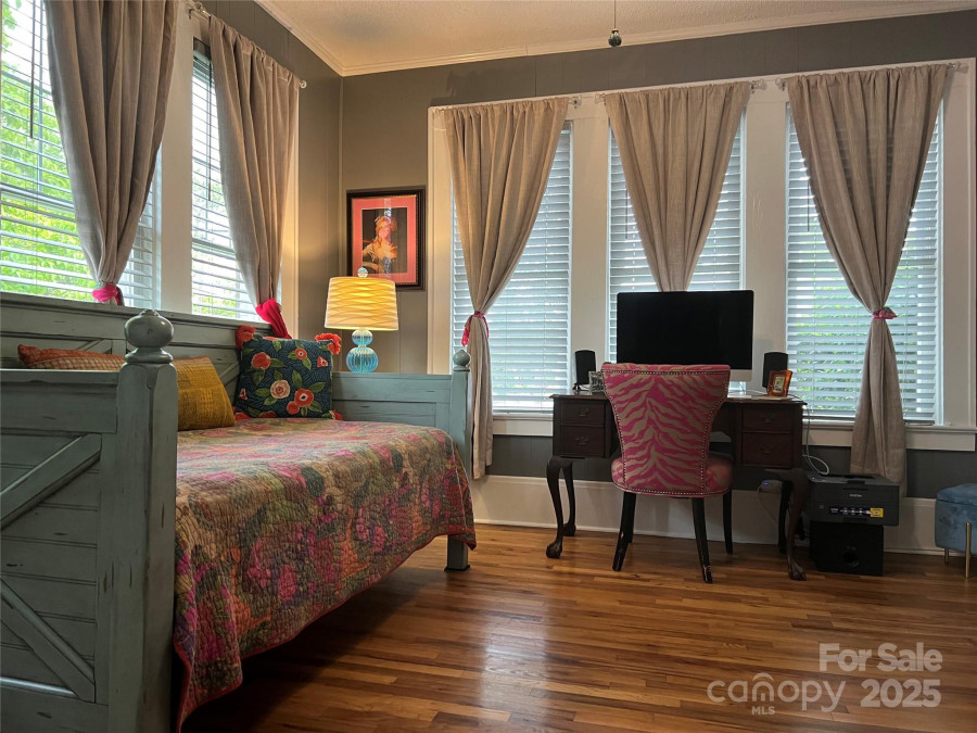 130 Arlington St Forest City, NC 28043