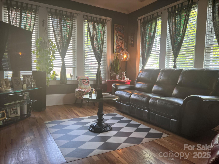 130 Arlington St Forest City, NC 28043