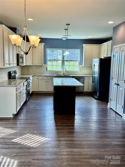 4048 Avis Way Monroe, NC 28110