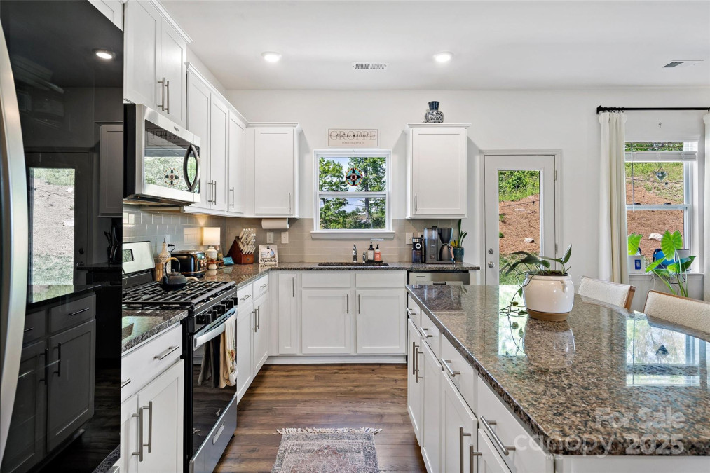761 Fountain Park Blvd Asheville, NC 28806