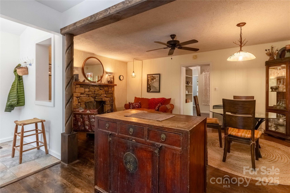 100 Park Ridge Ave Swannanoa, NC 28778