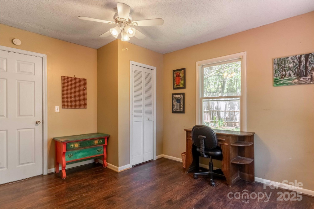 100 Park Ridge Ave Swannanoa, NC 28778