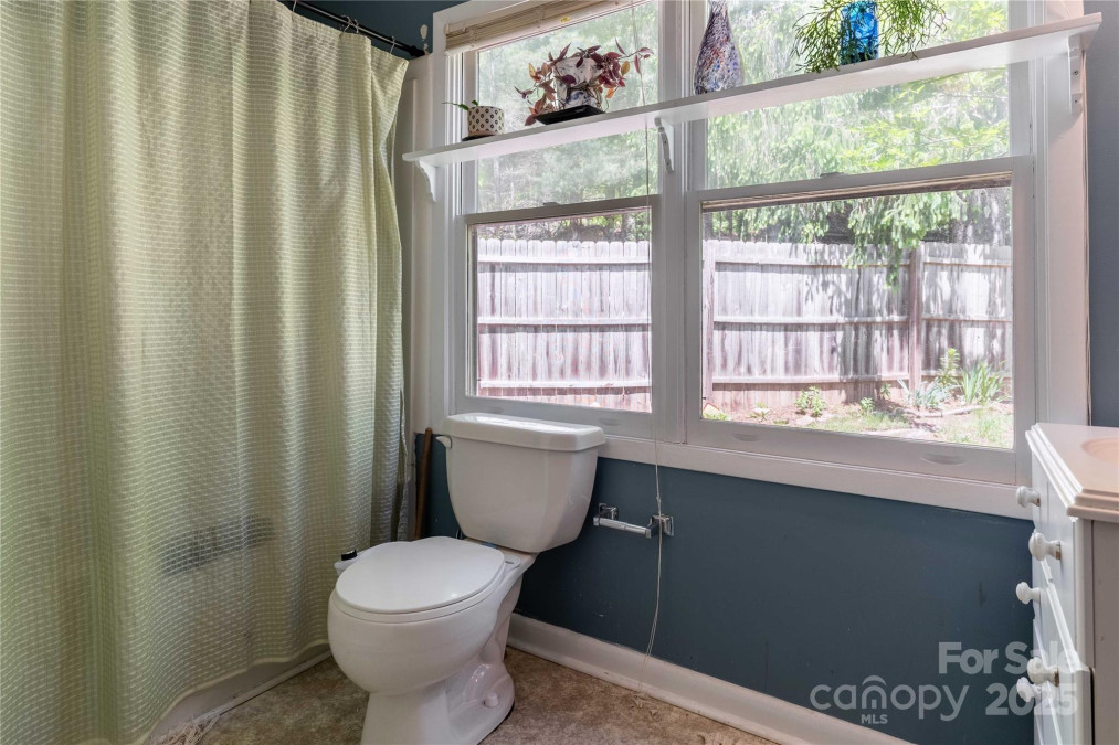 100 Park Ridge Ave Swannanoa, NC 28778