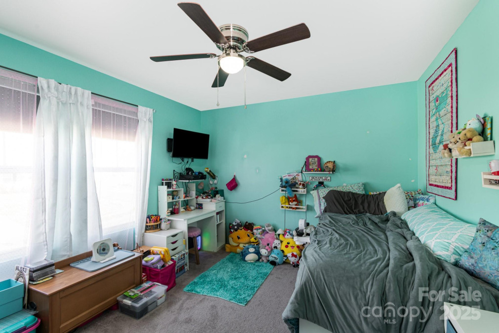 518 Dutch White Dr Clover, SC 29710