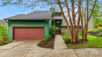736 Banks Mountain Dr Hendersonville, NC 28792