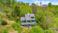 736 Banks Mountain Dr Hendersonville, NC 28792