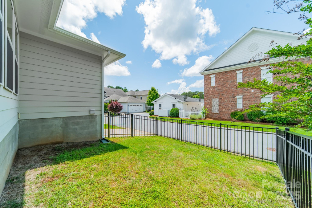 2305 Blueberry St Belmont, NC 28012