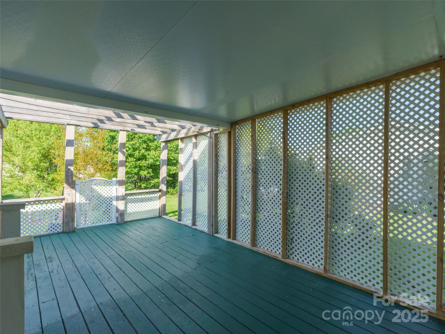 236 White Ash Cir Hendersonville, NC 28739