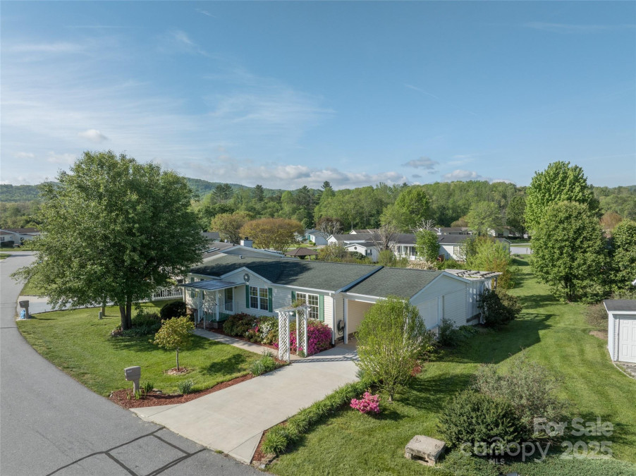 236 White Ash Cir Hendersonville, NC 28739