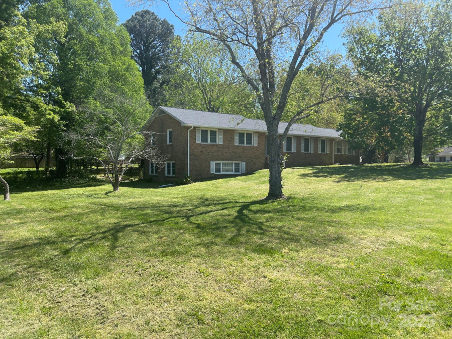 205 Rudolph Rd Salisbury, NC 28146