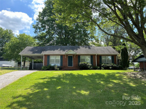 235 Cherokee Ln Salisbury, NC 28147