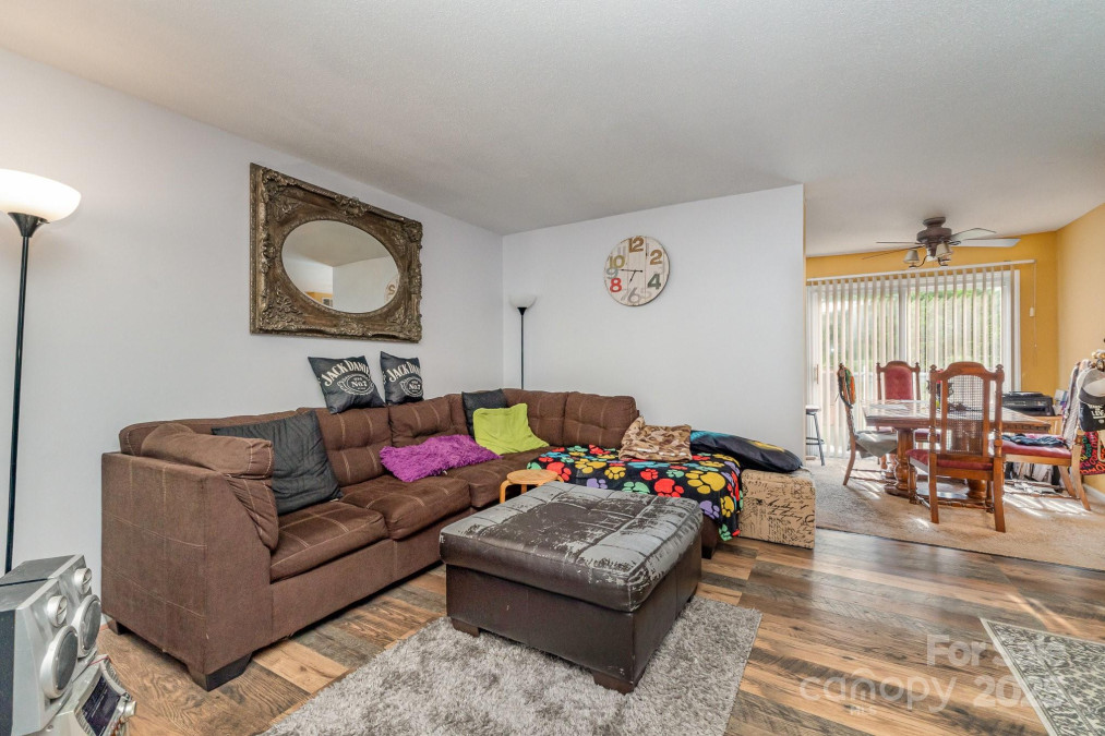 2026 Harvest Ln Charlotte, NC 28210