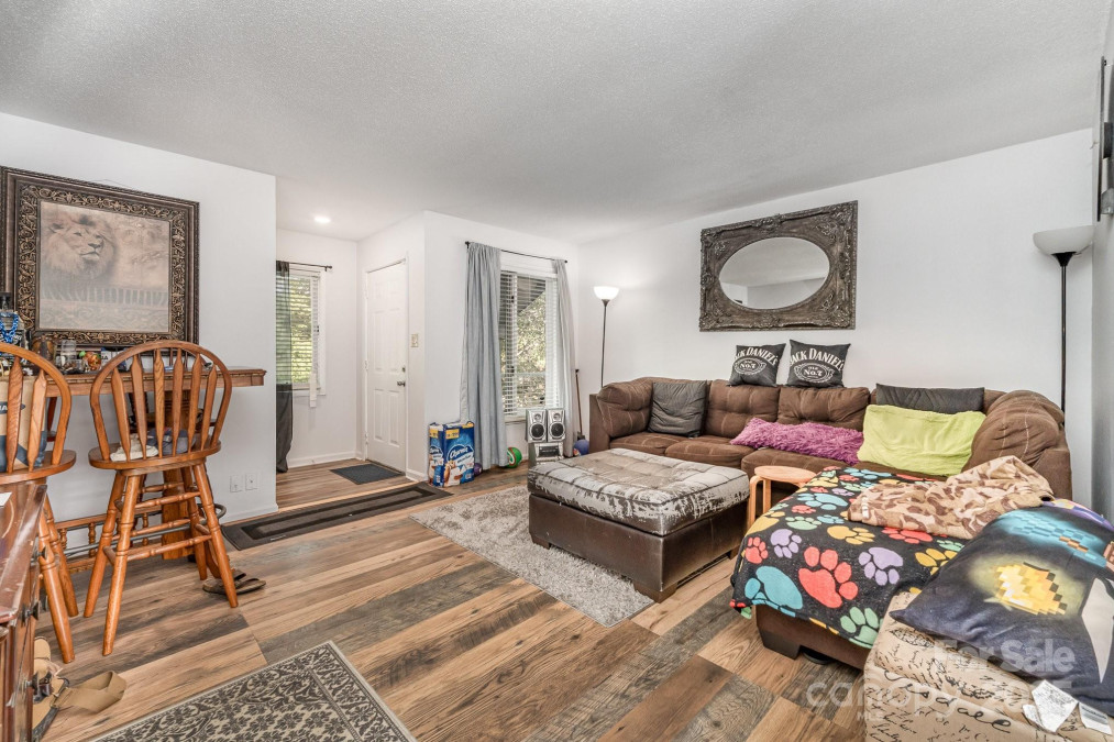 2026 Harvest Ln Charlotte, NC 28210