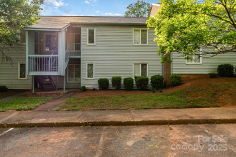 2026 Harvest Ln Charlotte, NC 28210