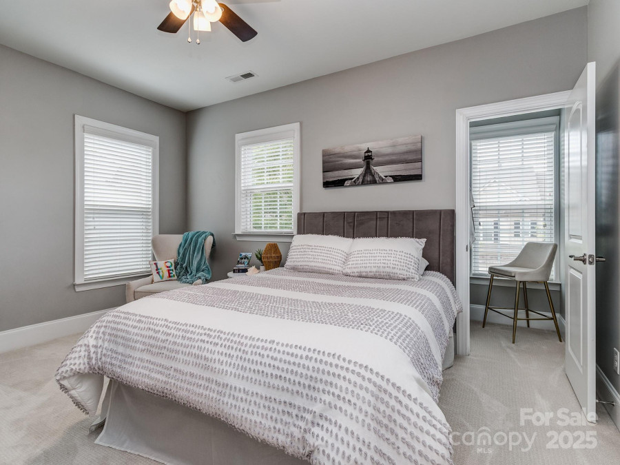 5130 Mount Clare Ln Charlotte, NC 28210