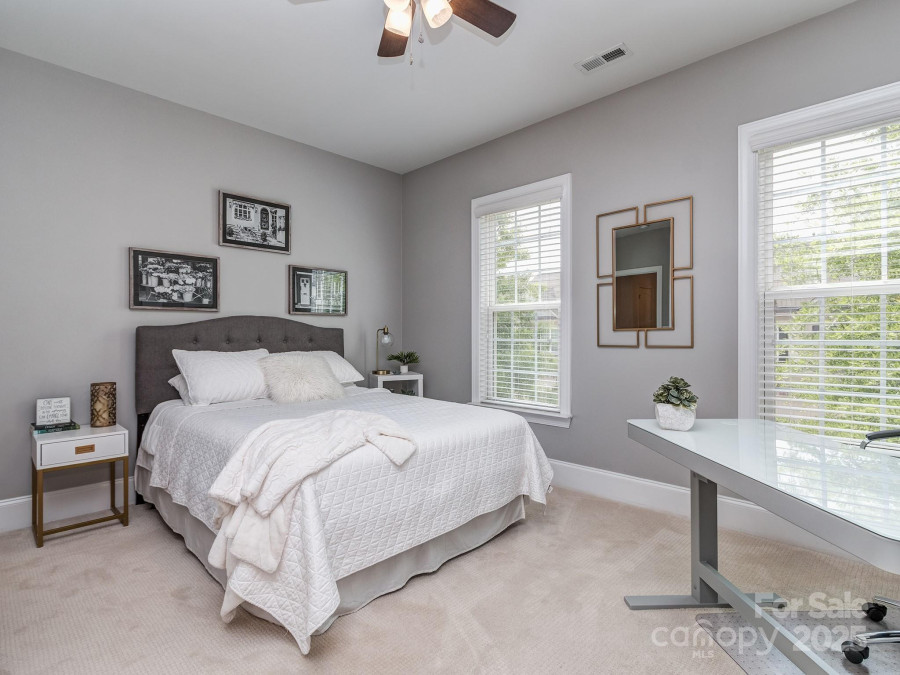 5130 Mount Clare Ln Charlotte, NC 28210