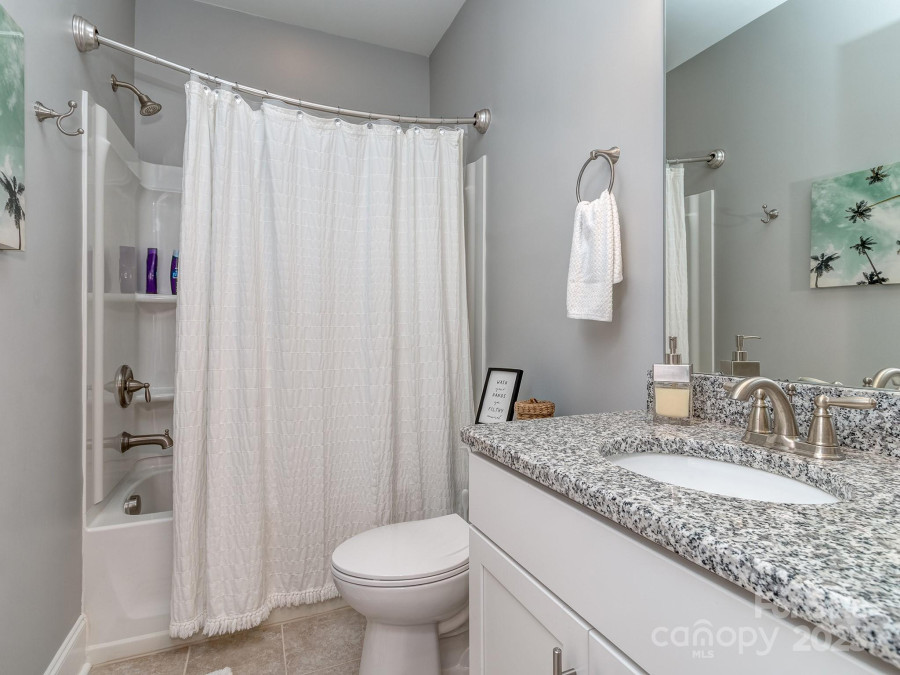 5130 Mount Clare Ln Charlotte, NC 28210