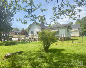 175 Spring St Marion, NC 28752