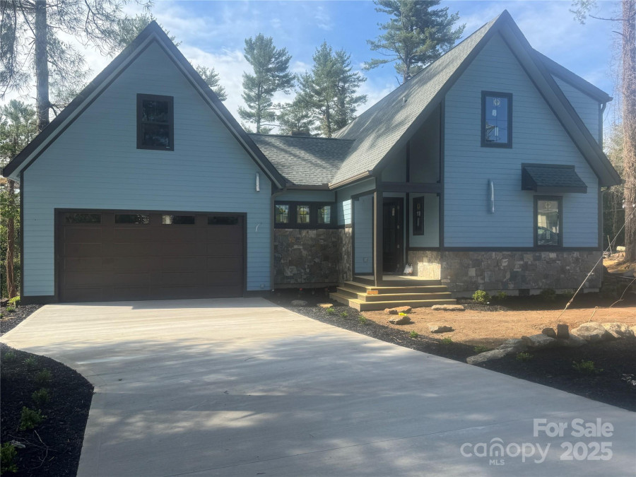 154 Osceola Rd Hendersonville, NC 28739