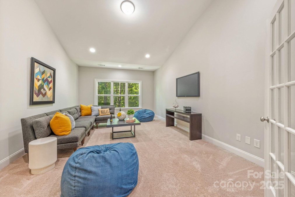 212 Seven Oaks Ldg Belmont, NC 28012