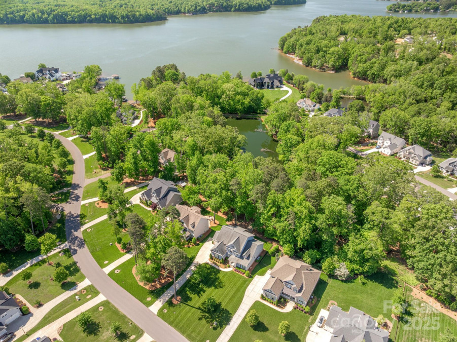 212 Seven Oaks Ldg Belmont, NC 28012