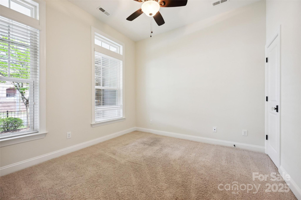 258 Iverson Way Charlotte, NC 28203