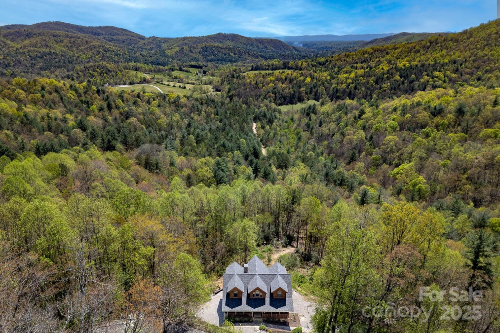 897 Turkey Trl Mcgrady, NC 28649
