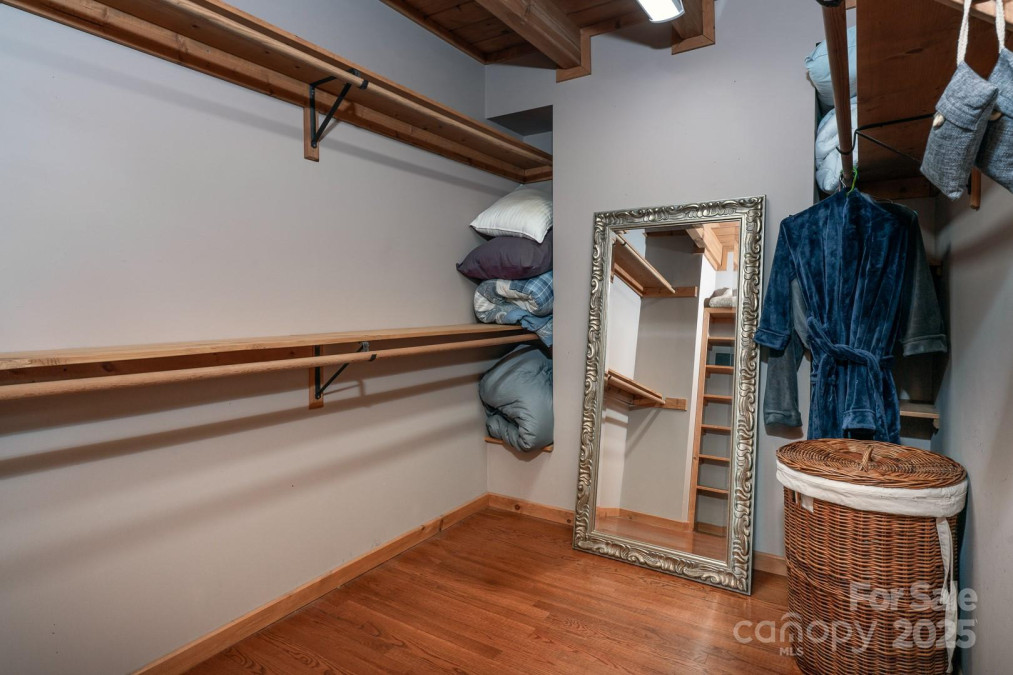 897 Turkey Trl Mcgrady, NC 28649