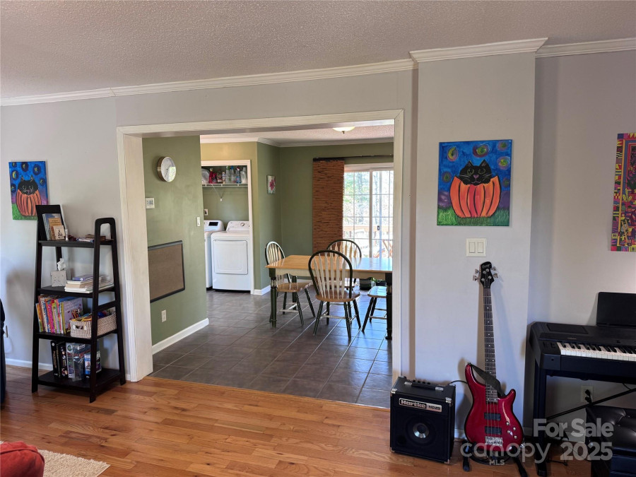 76 Overlook Pointe Dr Spruce Pine, NC 28777