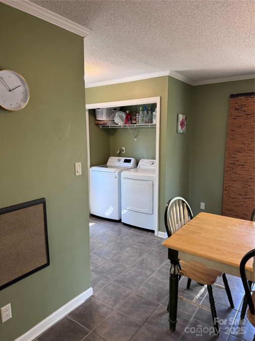 76 Overlook Pointe Dr Spruce Pine, NC 28777