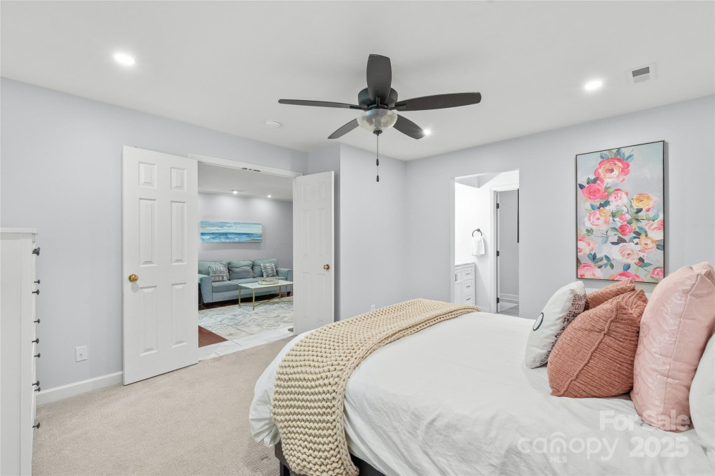 300 Park Ave Charlotte, NC 28203