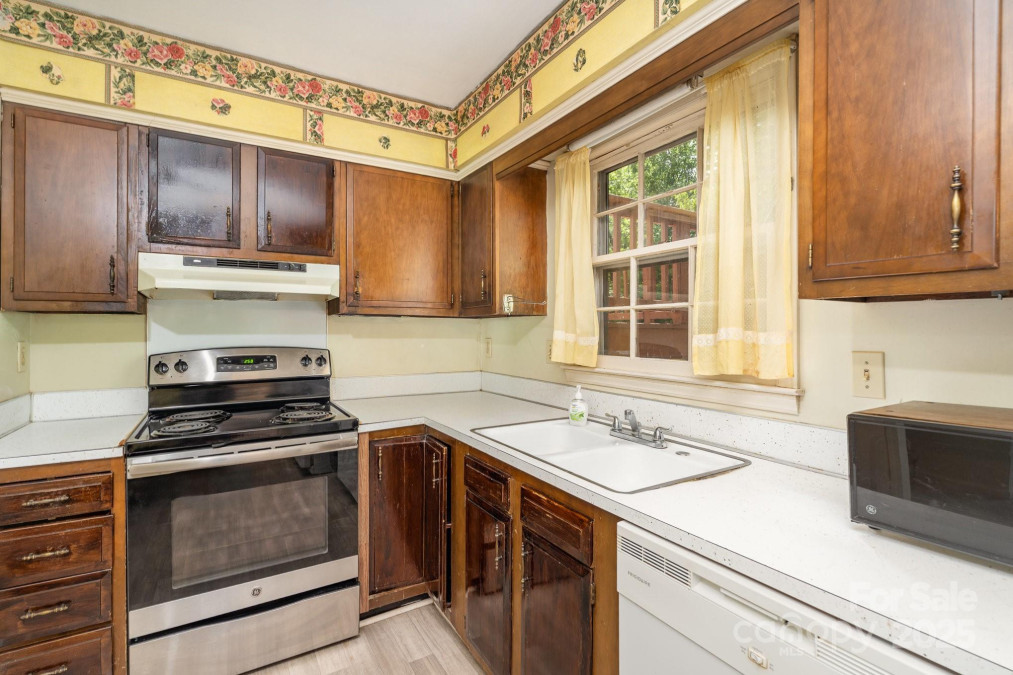 7106 Marlbrook Dr Charlotte, NC 28212