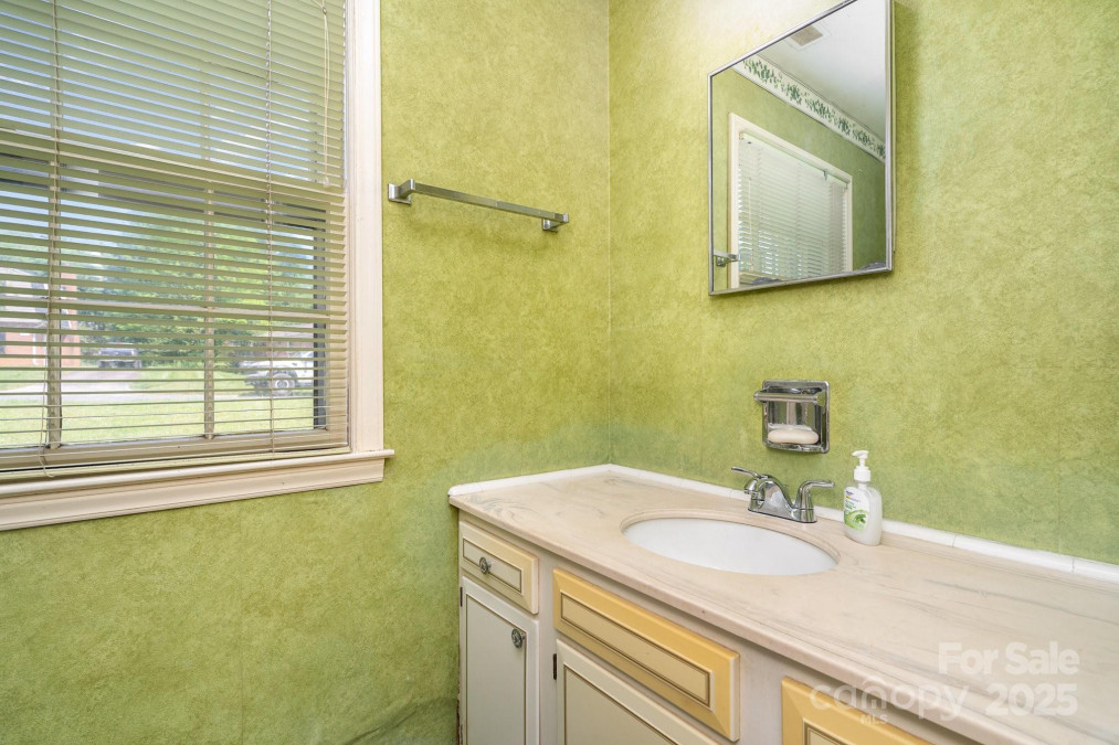 7106 Marlbrook Dr Charlotte, NC 28212
