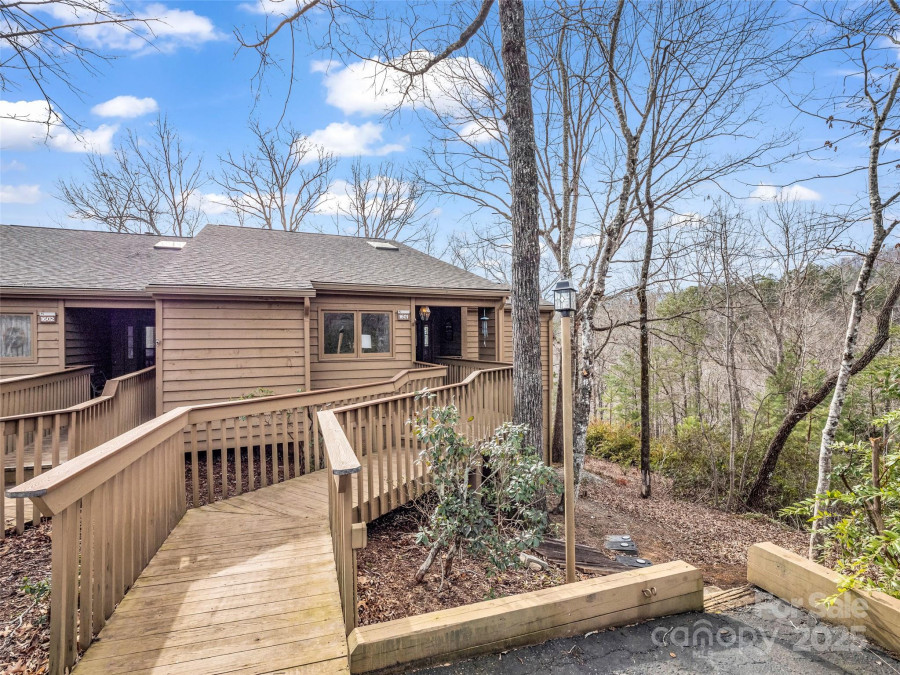 155 Quail Cove Rd Lake Lure, NC 28746