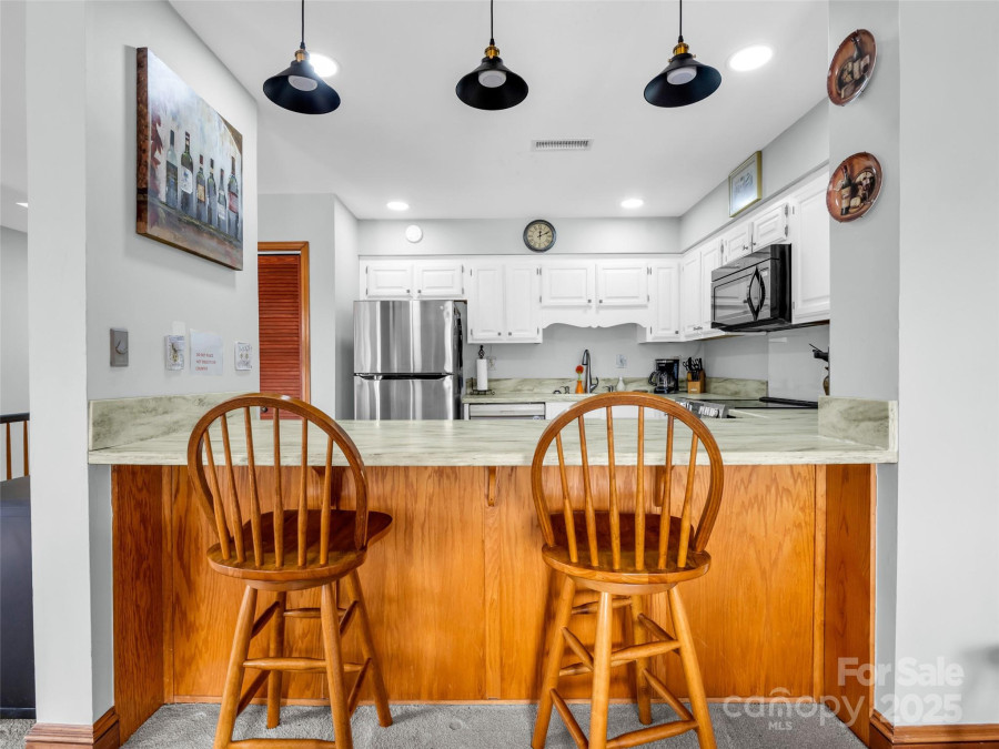 155 Quail Cove Rd Lake Lure, NC 28746