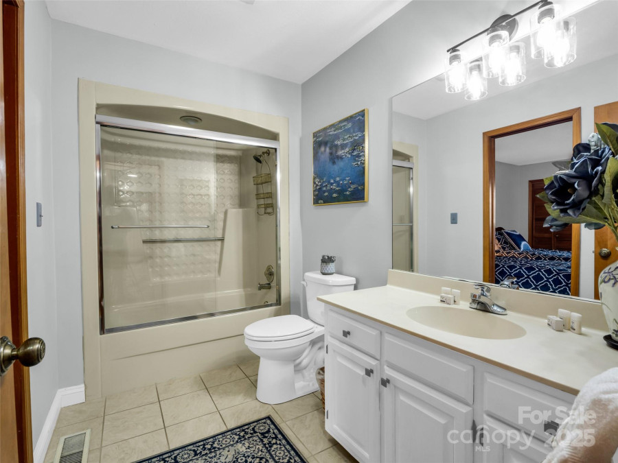 155 Quail Cove Rd Lake Lure, NC 28746