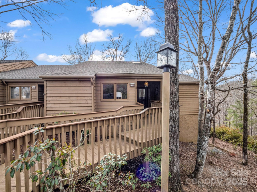 155 Quail Cove Rd Lake Lure, NC 28746