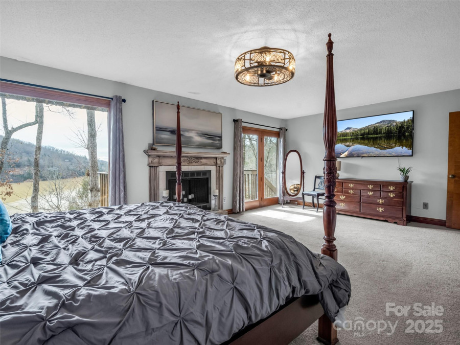 155 Quail Cove Rd Lake Lure, NC 28746