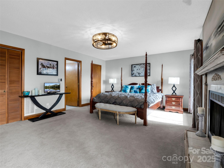 155 Quail Cove Rd Lake Lure, NC 28746