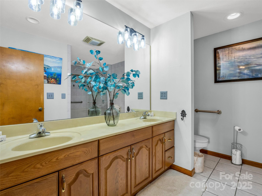 155 Quail Cove Rd Lake Lure, NC 28746