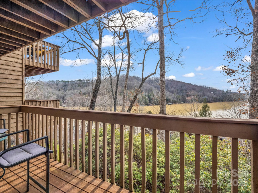 155 Quail Cove Rd Lake Lure, NC 28746