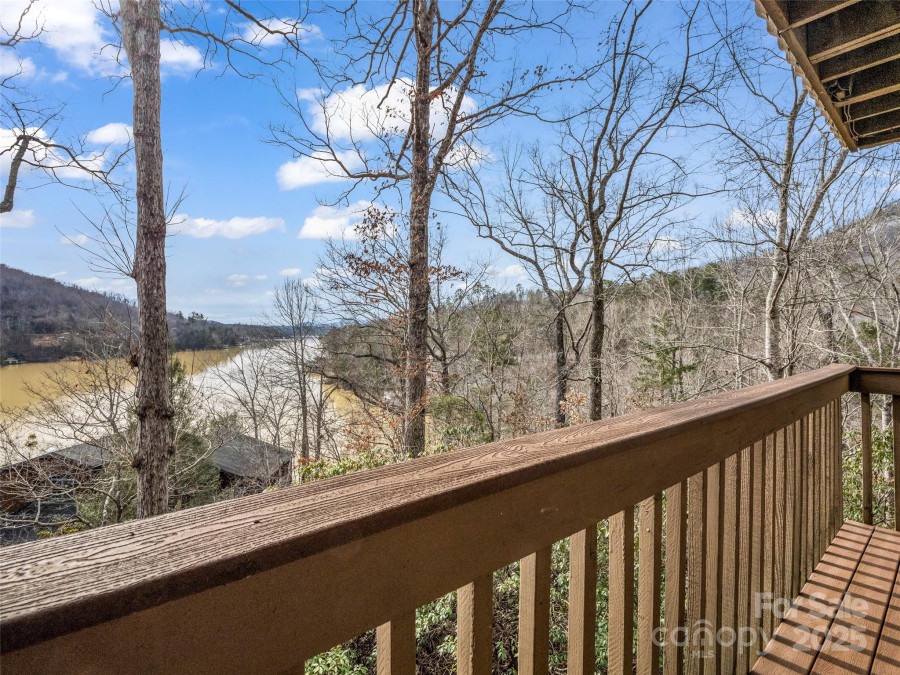 155 Quail Cove Rd Lake Lure, NC 28746