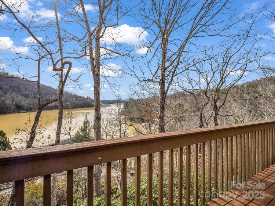 155 Quail Cove Rd Lake Lure, NC 28746