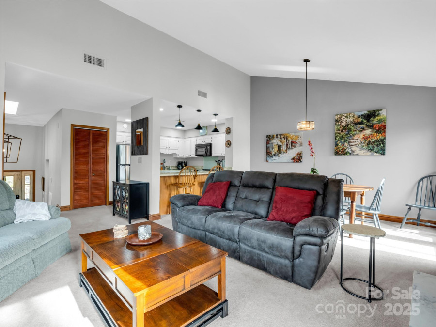 155 Quail Cove Rd Lake Lure, NC 28746