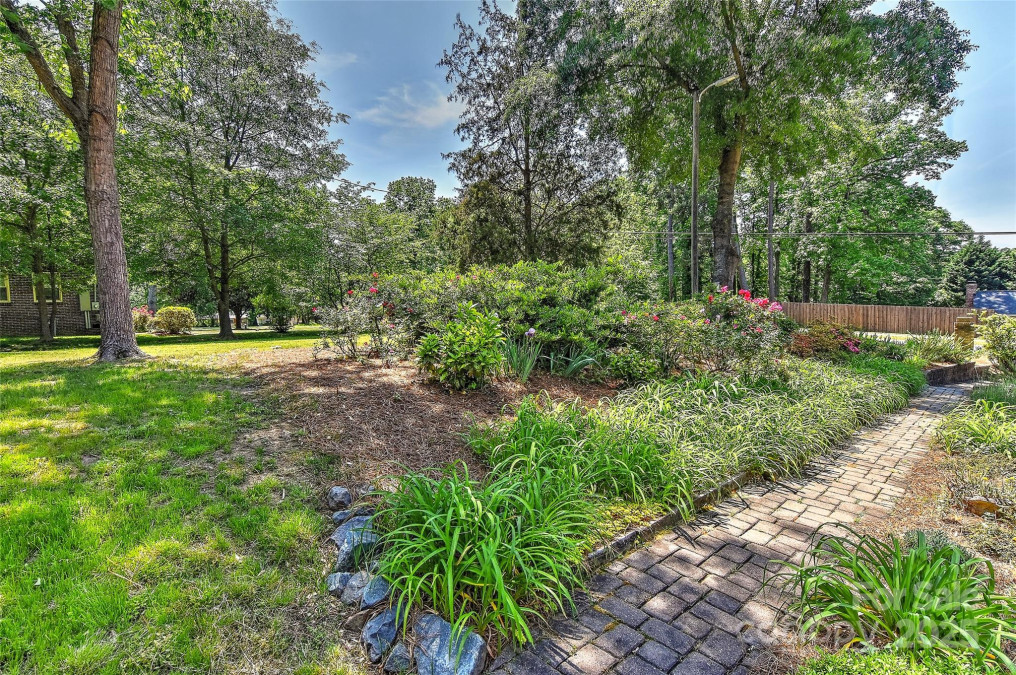 385 Gum Branch Rd Charlotte, NC 28214