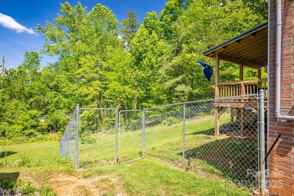 111 Baxter St Morganton, NC 28655